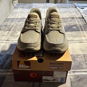 Skechers Men's Taupe Swift Fit Sneakers